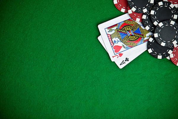 Exploring Live Dealer Tables at online casinos Singapore